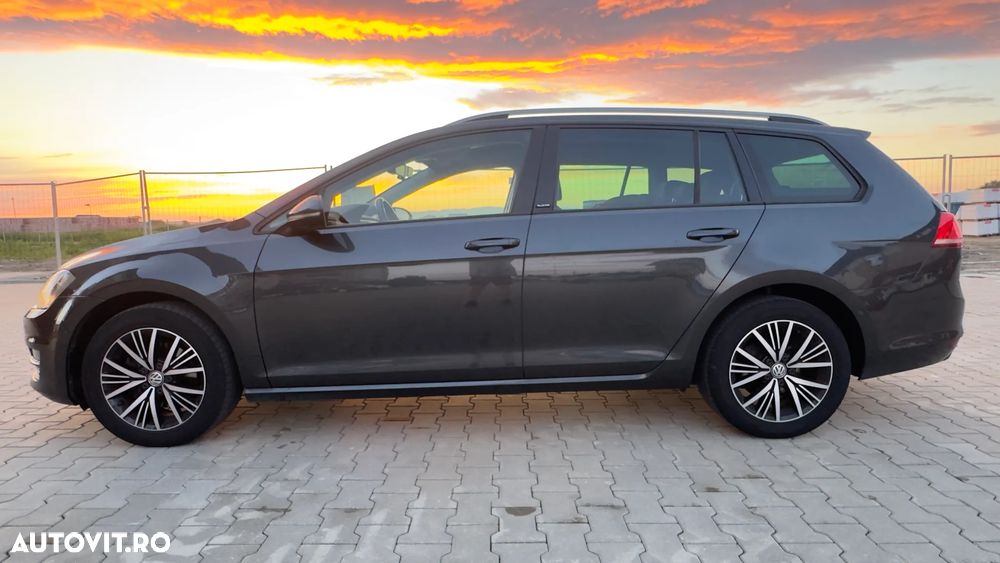 Volkswagen Golf 1.6 TDI BlueMotion Technology DSG Allstar - 3