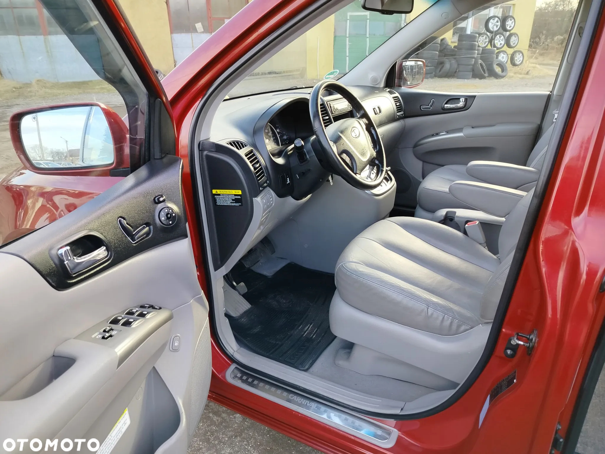 Kia Carnival - 20