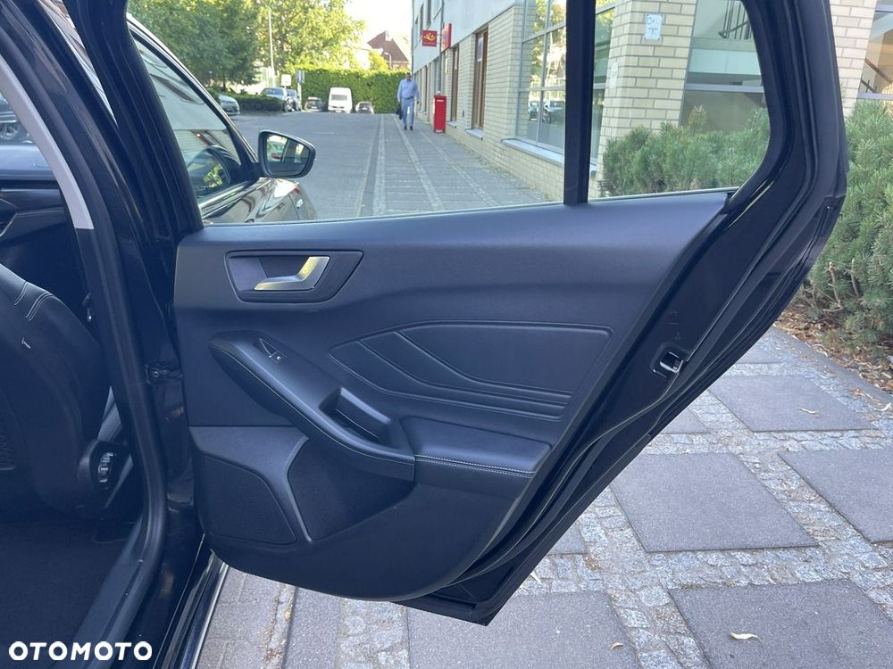 Ford Focus - 27
