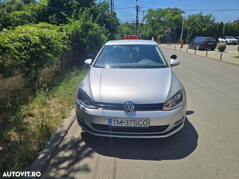 Volkswagen Golf - 2