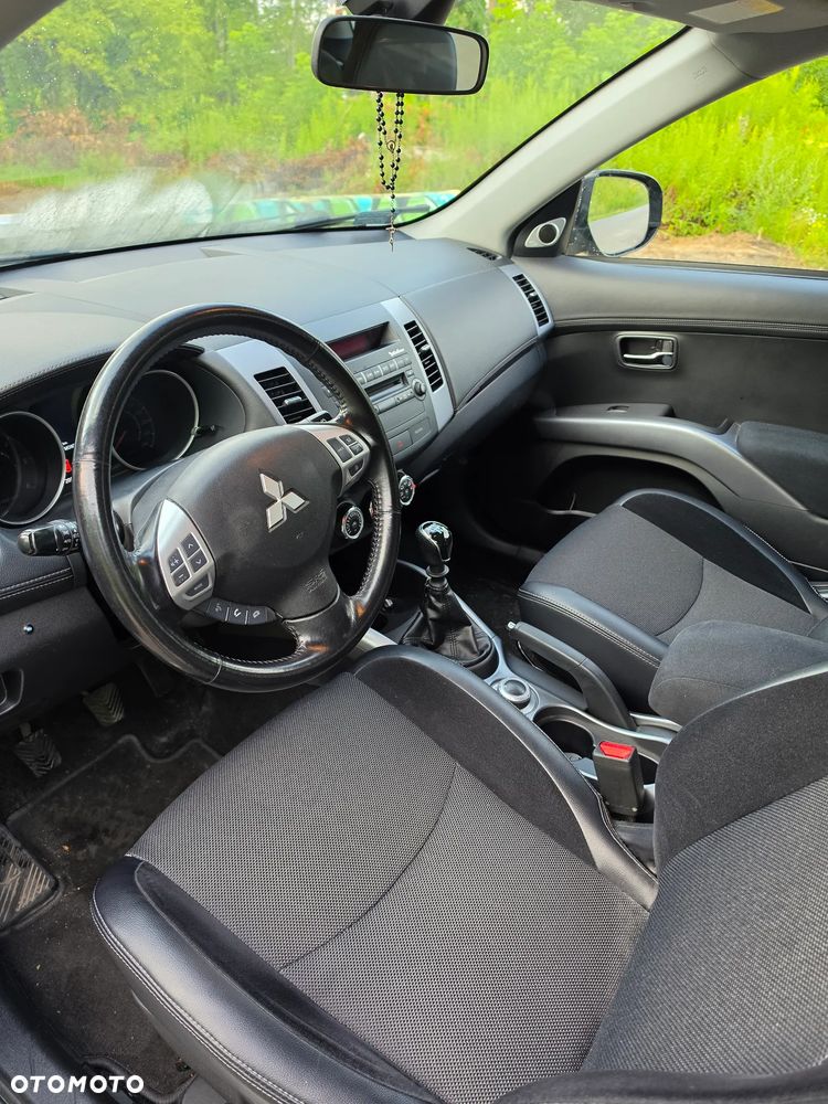 Mitsubishi Outlander 2.0 DID Intense + - 2