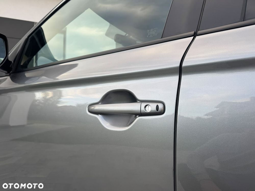 Mitsubishi Outlander 2.0 2WD CVT Spirit+ - 33