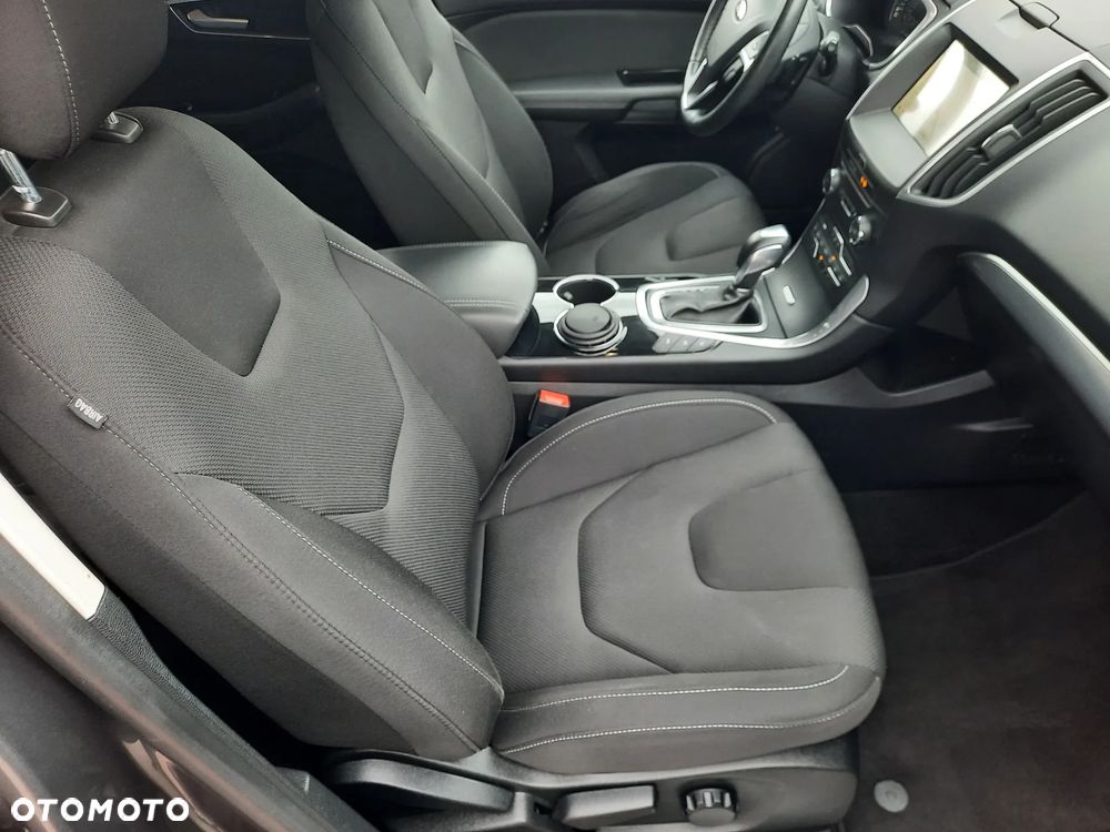 Ford S-Max - 14