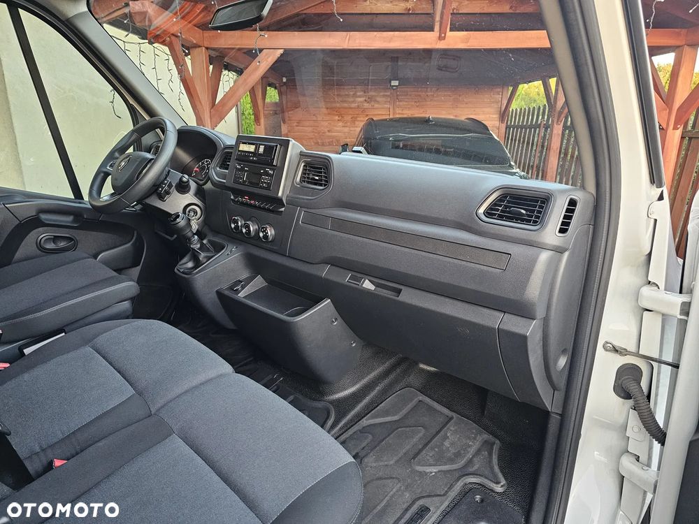 Renault Master - 24
