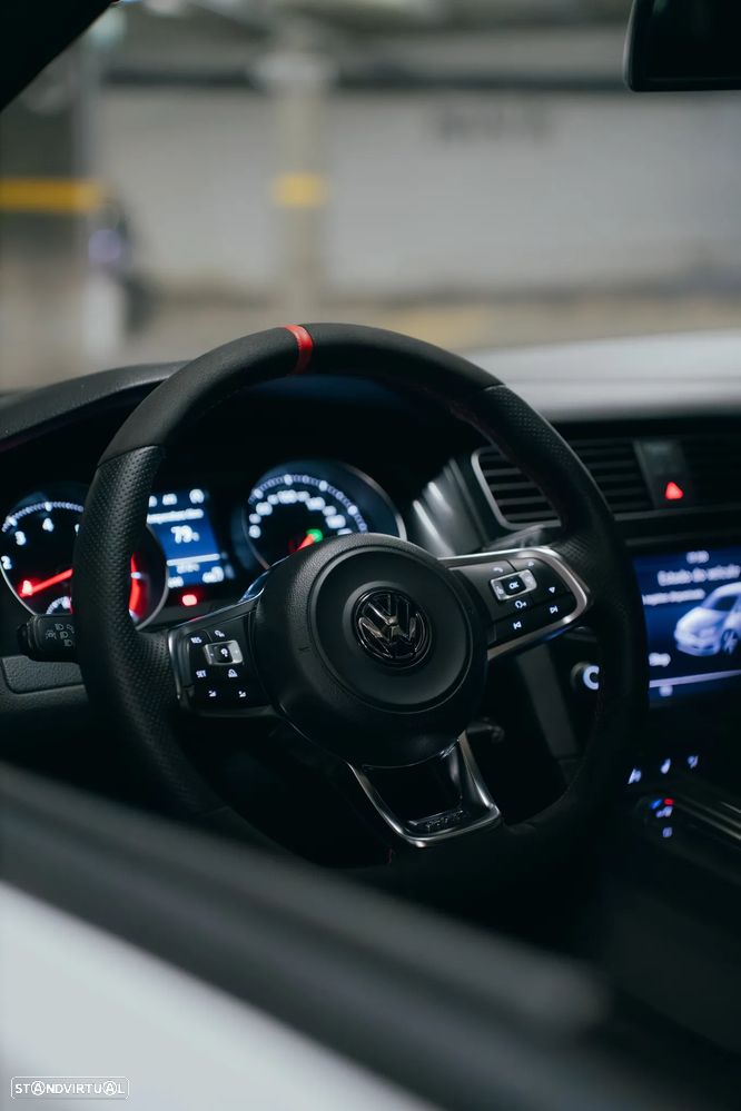 VW Golf 2.0 TSi GTi DSG Performance - 11