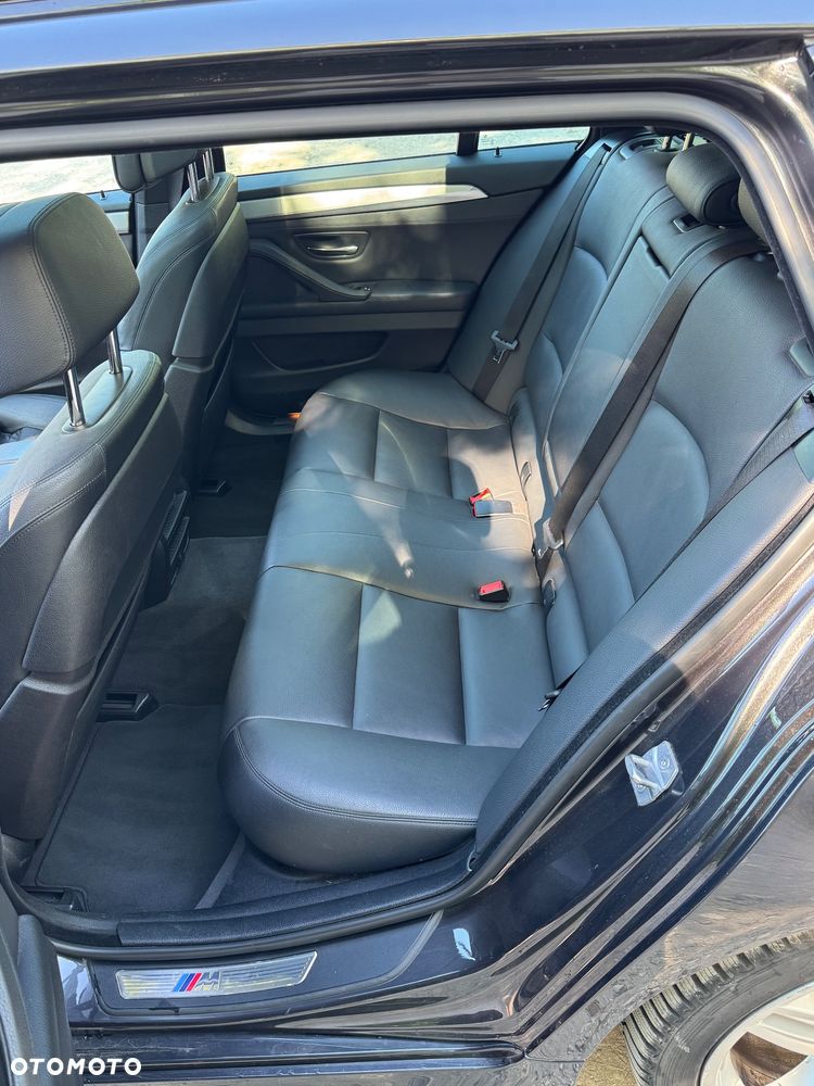 BMW Seria 5 528i xDrive Sport-Aut - 16
