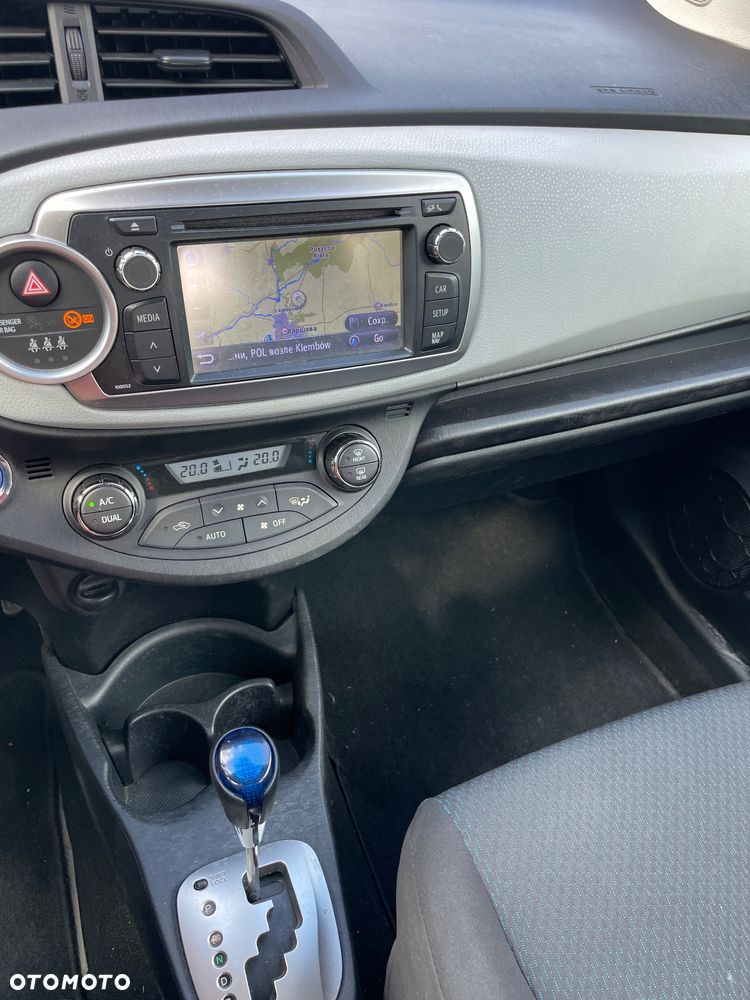 Toyota Yaris - 16