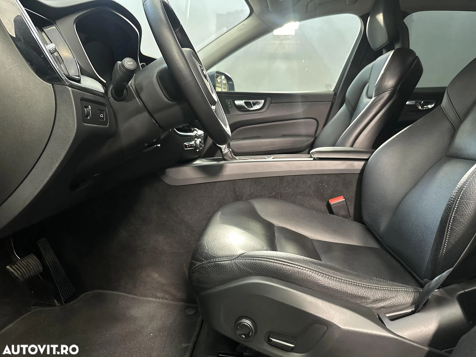 Volvo XC 60 - 22