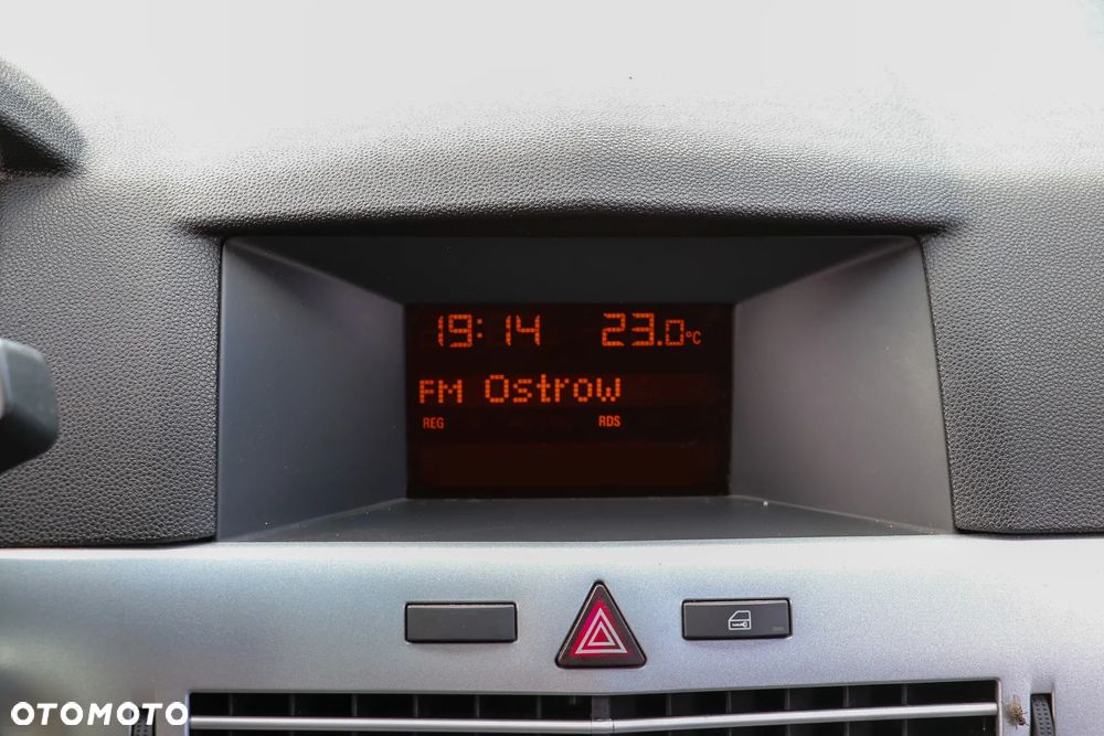 Opel Astra 1.6 Exklusiv - 32