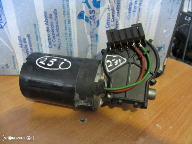 Motor Limpa Vidros Frente 0390241170 VOLVO V40 2002 1.9D 115CV 5P CINZA FRENTE  BOSCH VOLVO V40 1999 1.9 DI 95CV 4P AZUL FRENTE BOSCH - 1