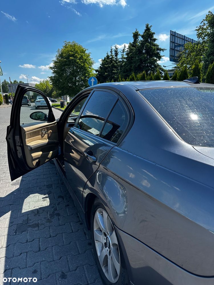 BMW Seria 3 320i - 2