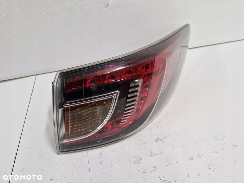 MAZDA 6 GH II 2 KOMBI LAMPA PRAWY TYŁ TYLNA PRAWA W BŁOTNIK - 2