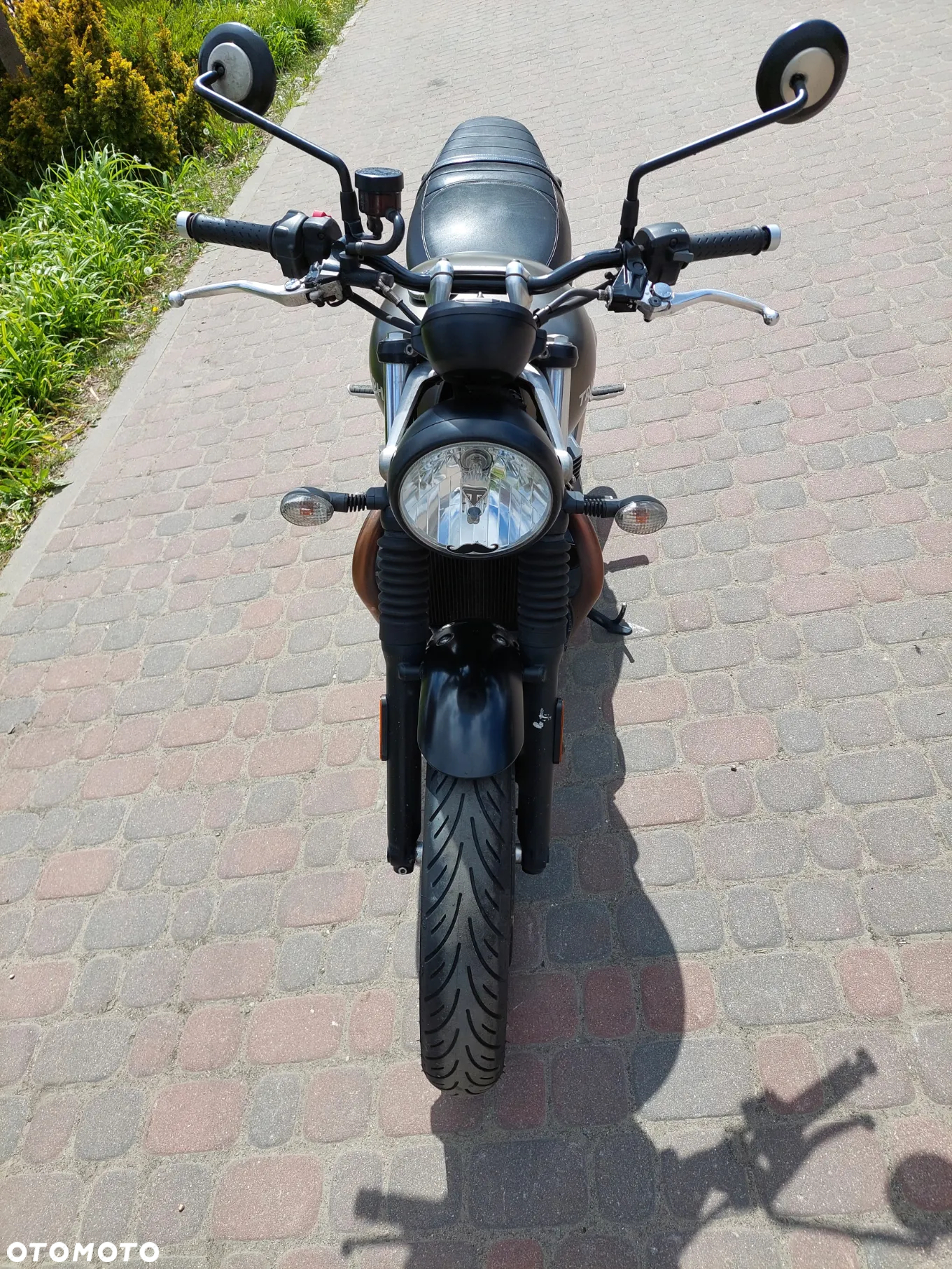 Triumph Street Twin - 8