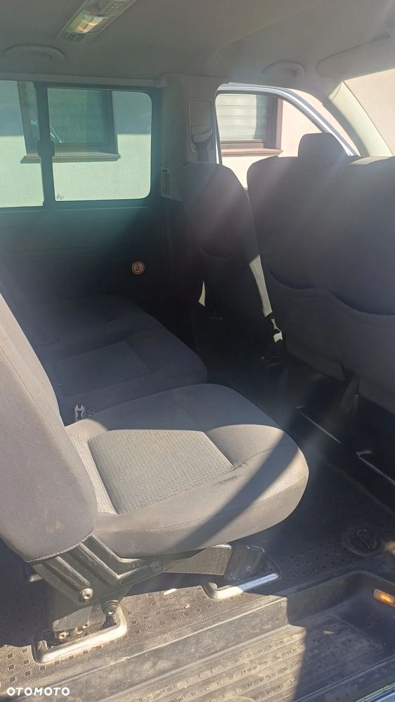 Volkswagen Caravelle - 2