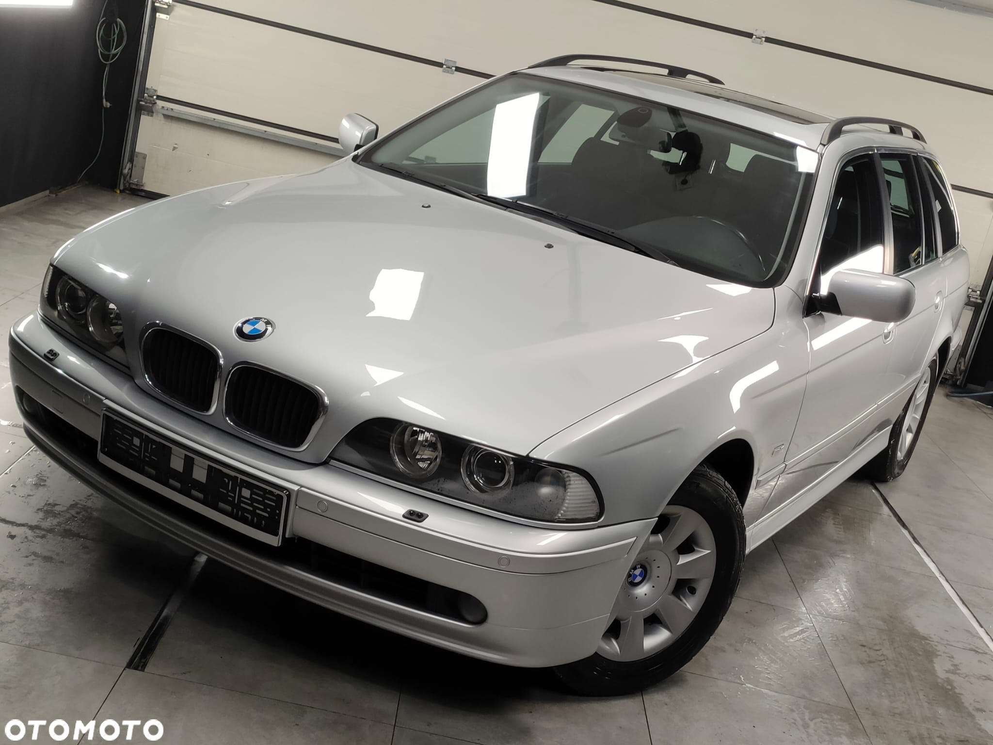 BMW Seria 5 525i - 6