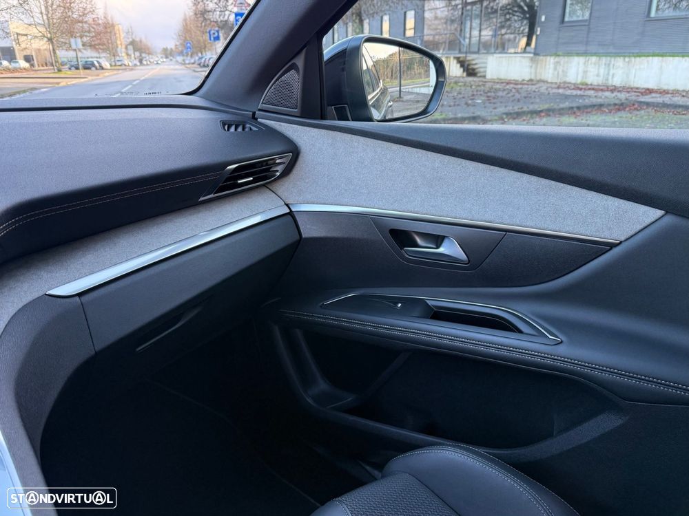 Peugeot 3008 1.2 Hybrid GT e-DCS6 - 19