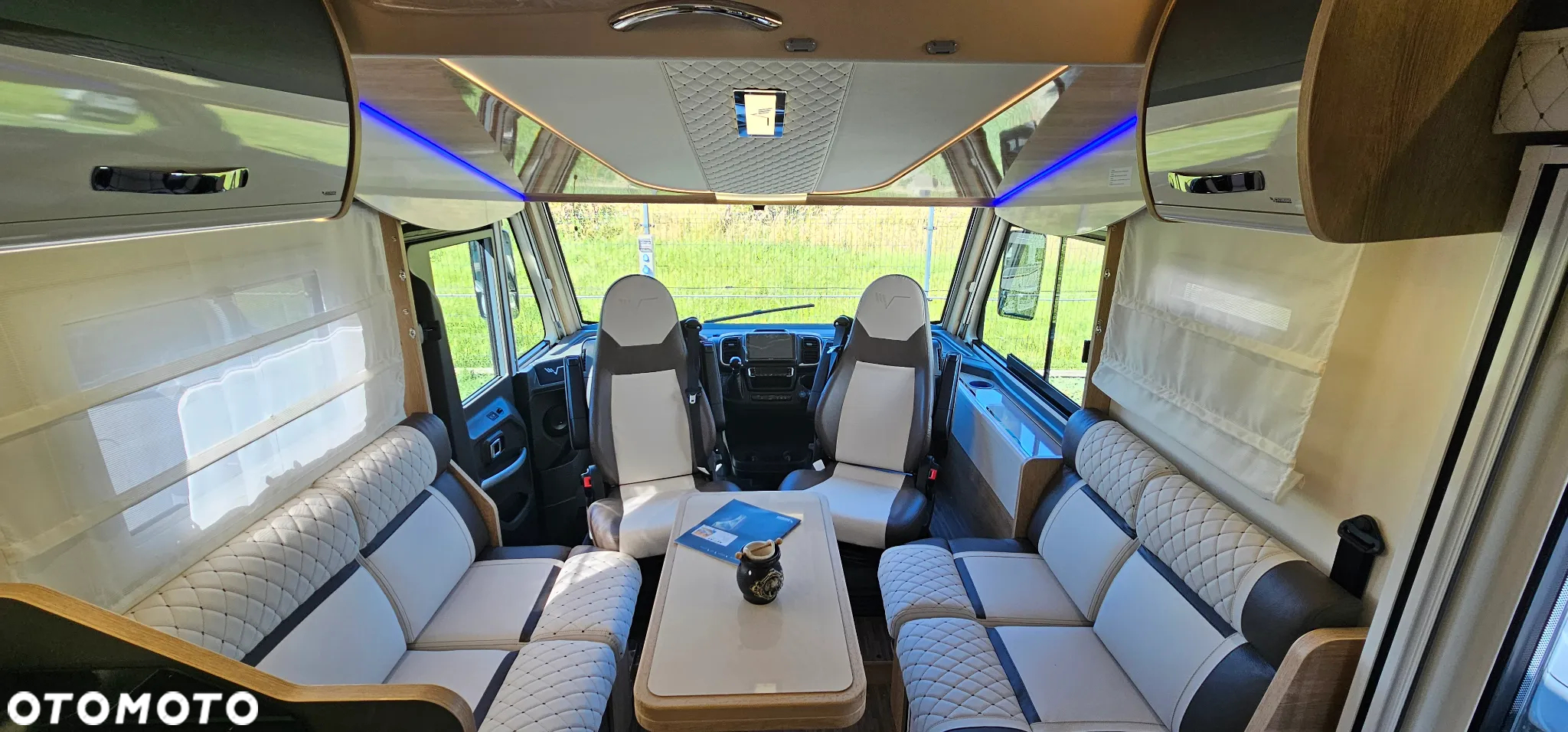 Mobilvetta KEA i86 MY2025 PREMIUM AUTOMAT 180HP INTEGRA - 15