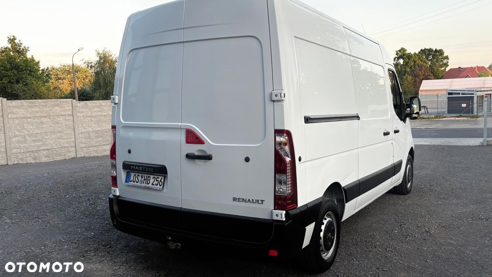 Renault Master L2H2 (średni) - 24