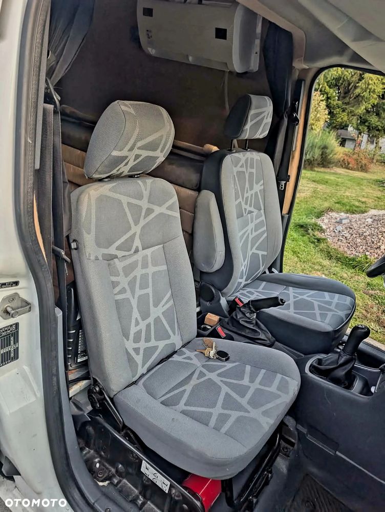 Ford Transit - 17