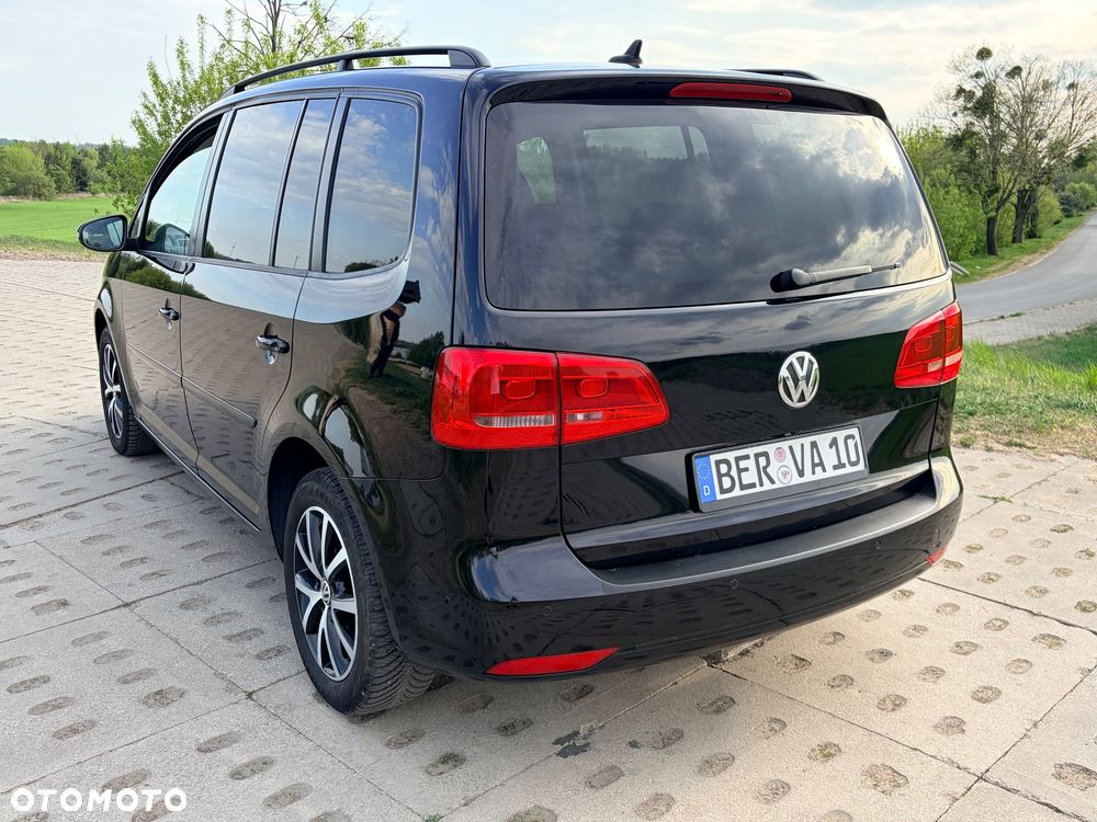 Volkswagen Touran 2.0 TDI DPF DSG Comfortline - 4