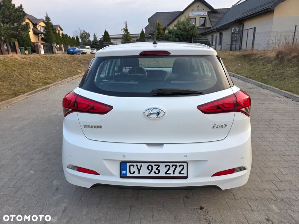 Hyundai i20 - 12
