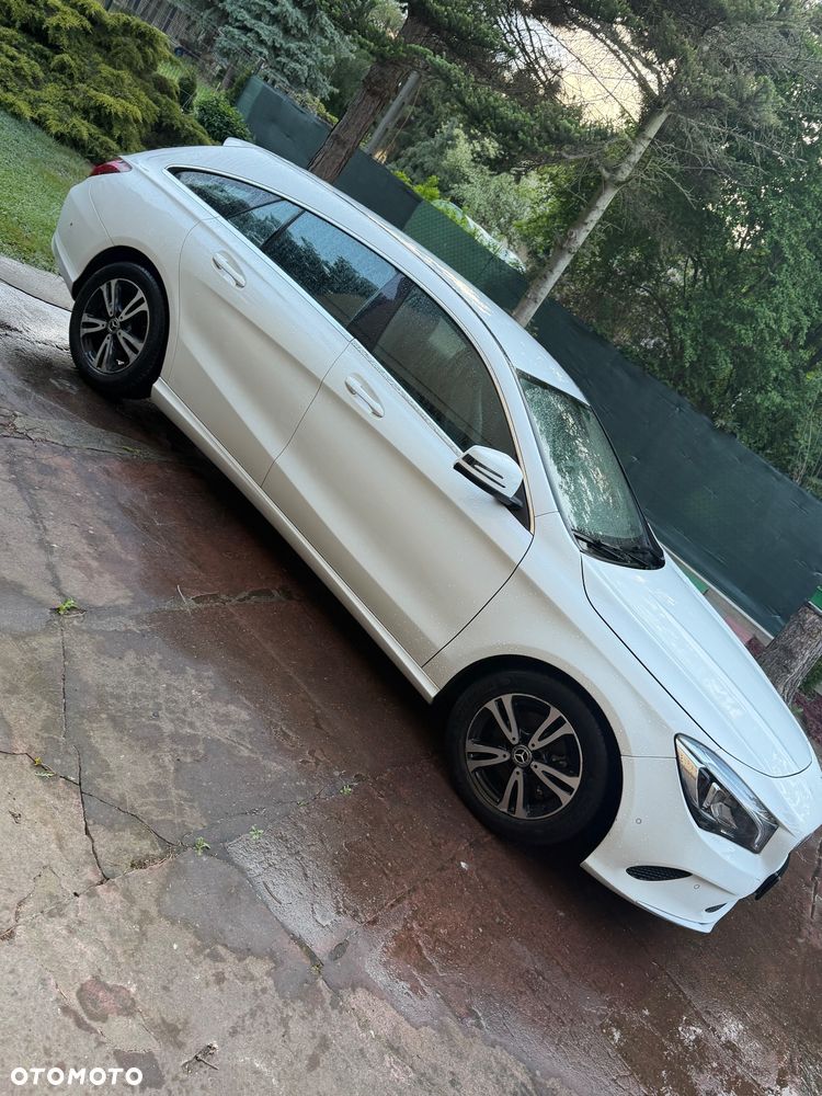 Mercedes-Benz CLA 180 UrbanStyle Edition - 14