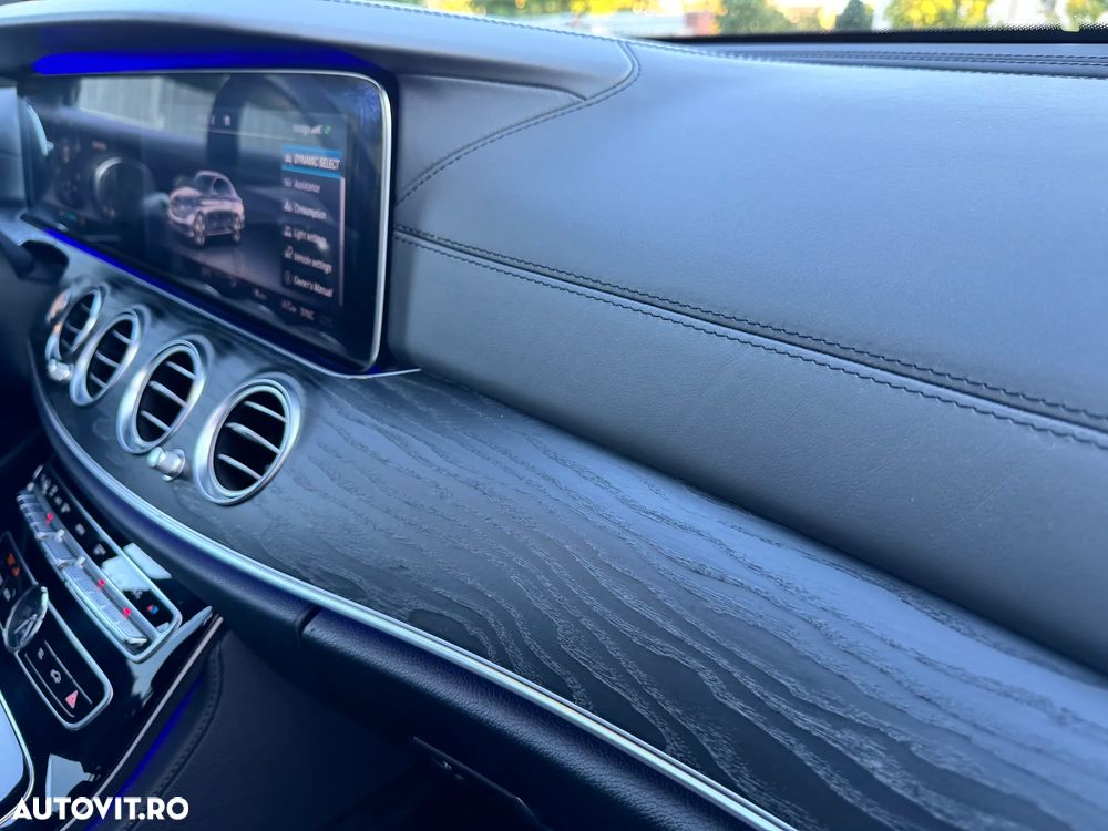 Mercedes-Benz E - 27