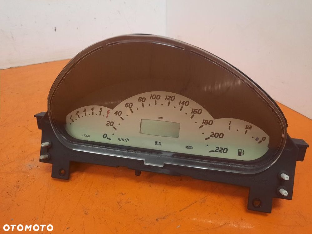 MERCEDES-BENZ A 160 W168 97-01 ZEGARY LICZNIK A1685404411 - 1