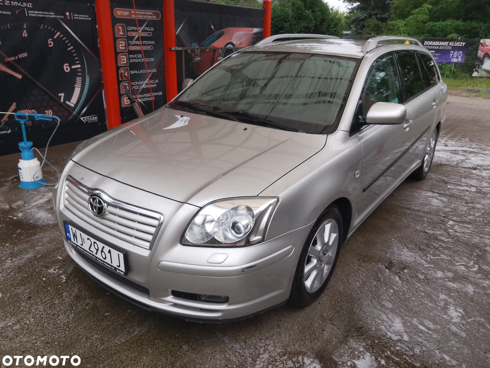 Toyota Avensis - 2