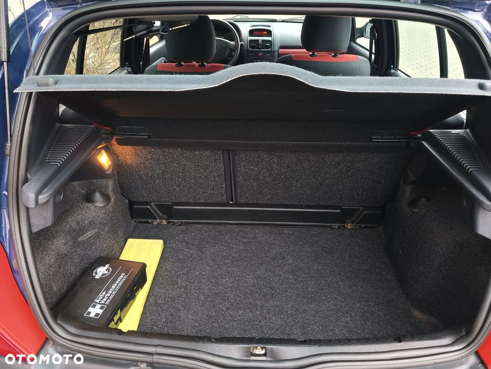 Renault Clio 1.2 16V 75 Dynamique - 11