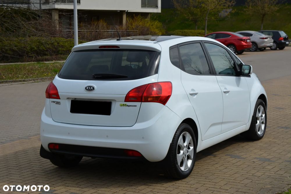 Kia Venga 1.4 CVVT Titanium Collection - 5