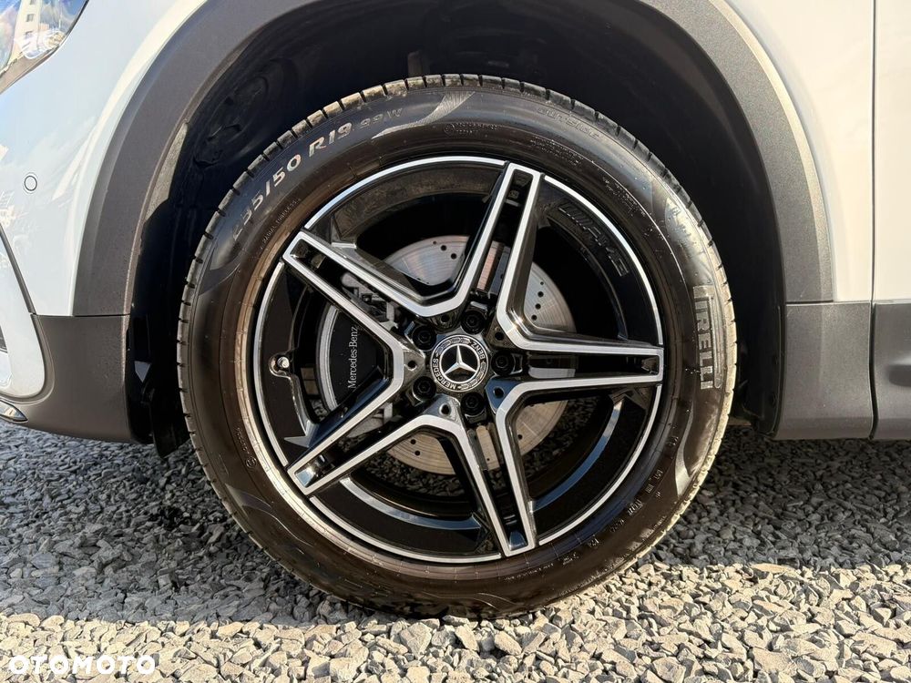 Mercedes-Benz GLB 200 AMG Line 7G-DCT - 12