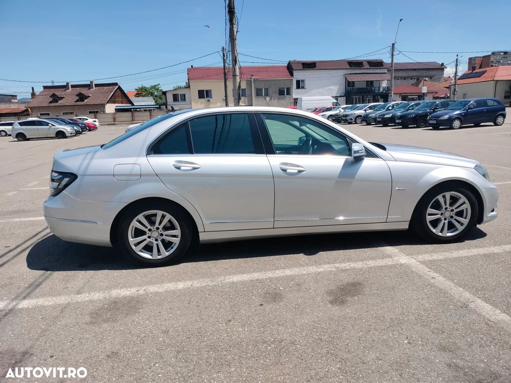 Mercedes-Benz C 180 BlueEFFICIENCY Avantgarde - 26