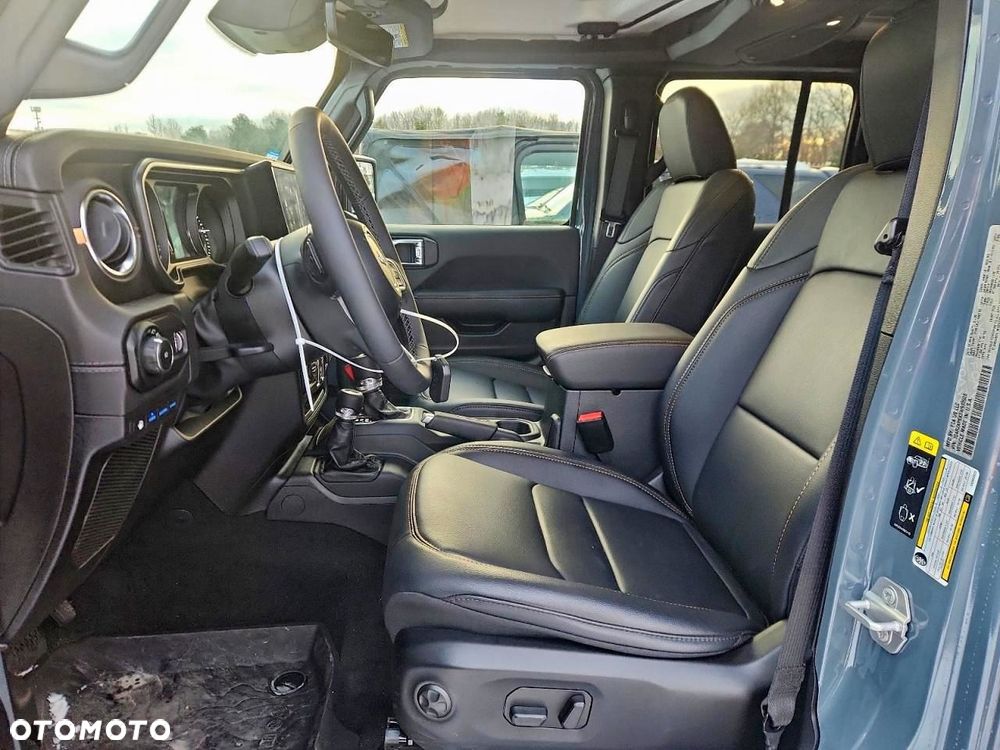 Jeep Wrangler - 7