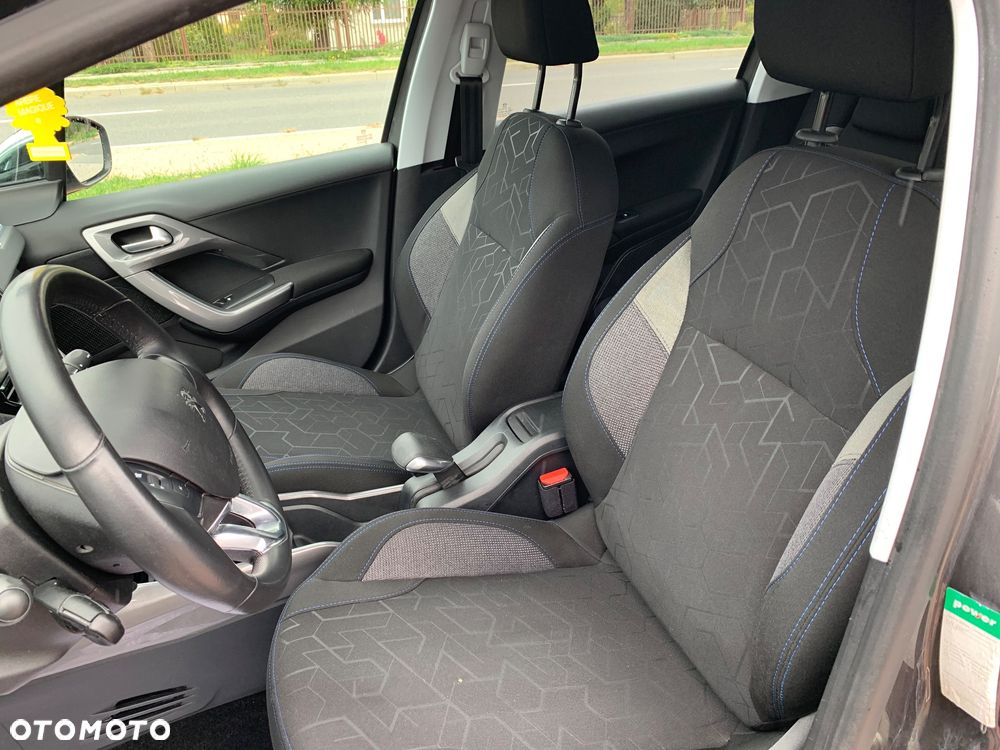 Peugeot 2008 PureTech 82 Style - 25