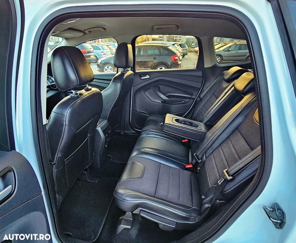 Ford Kuga - 9