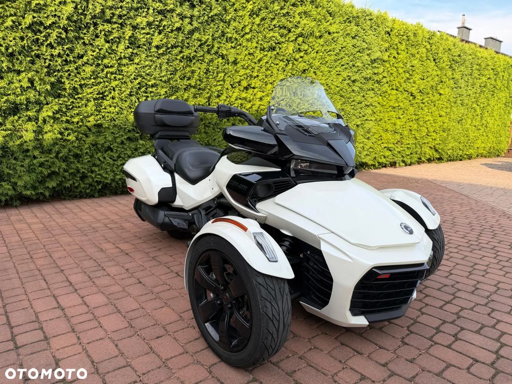 Can-Am Spyder - 1