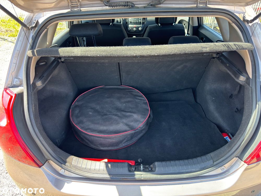 Kia Ceed 1.6 Comfort - 24