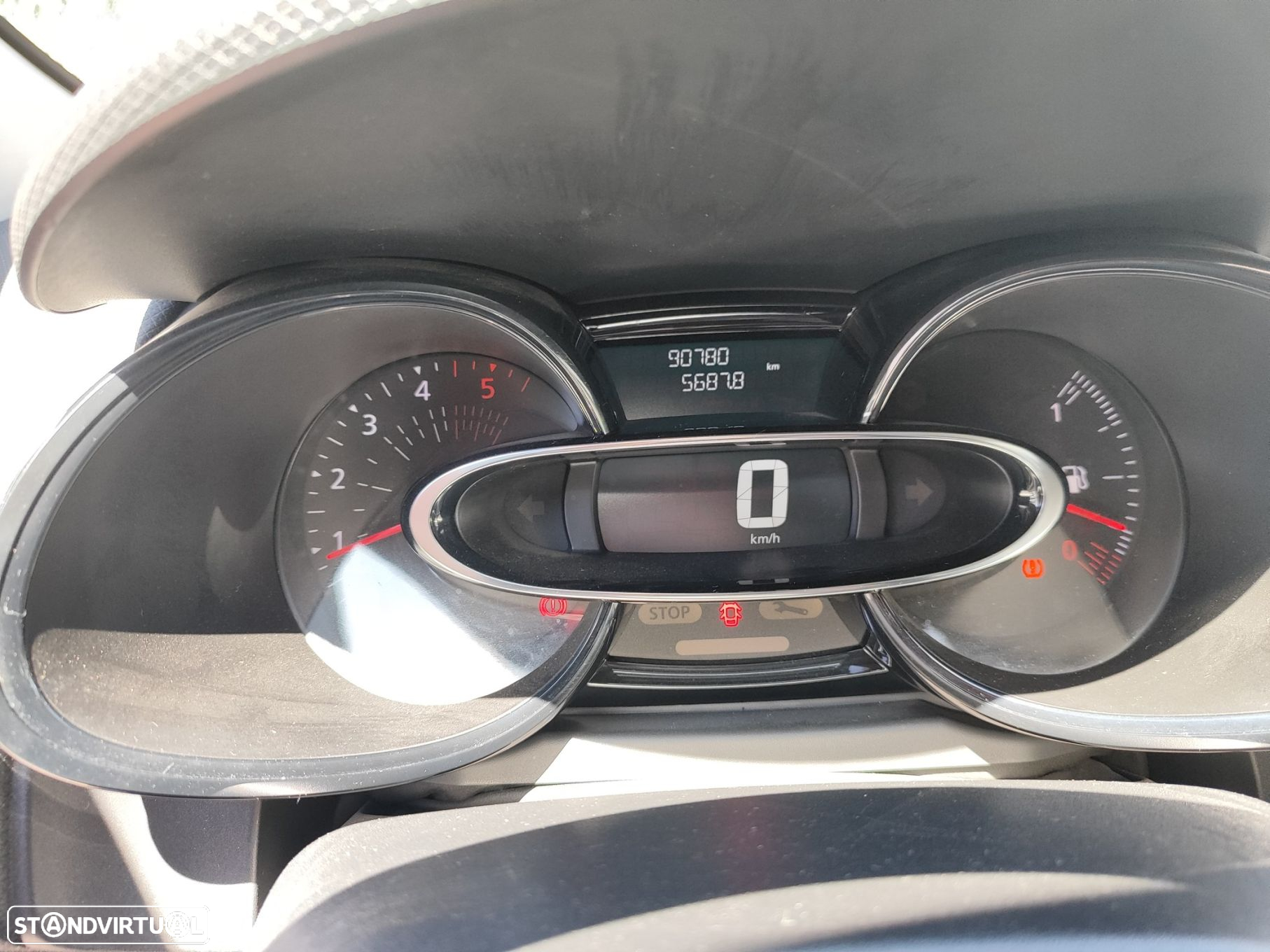 Renault Clio 1.5 dCi Zen - 12