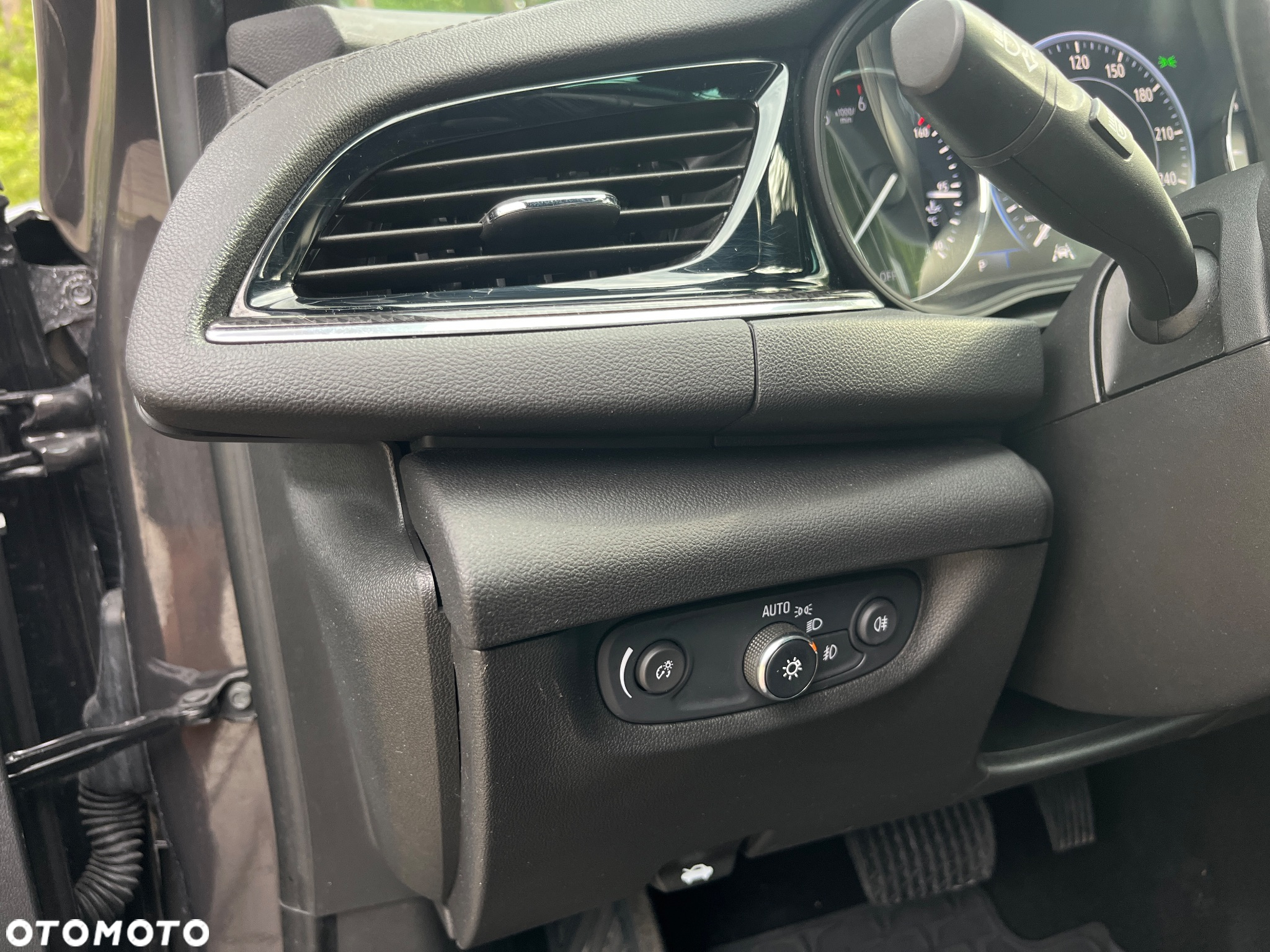 Opel Insignia - 21