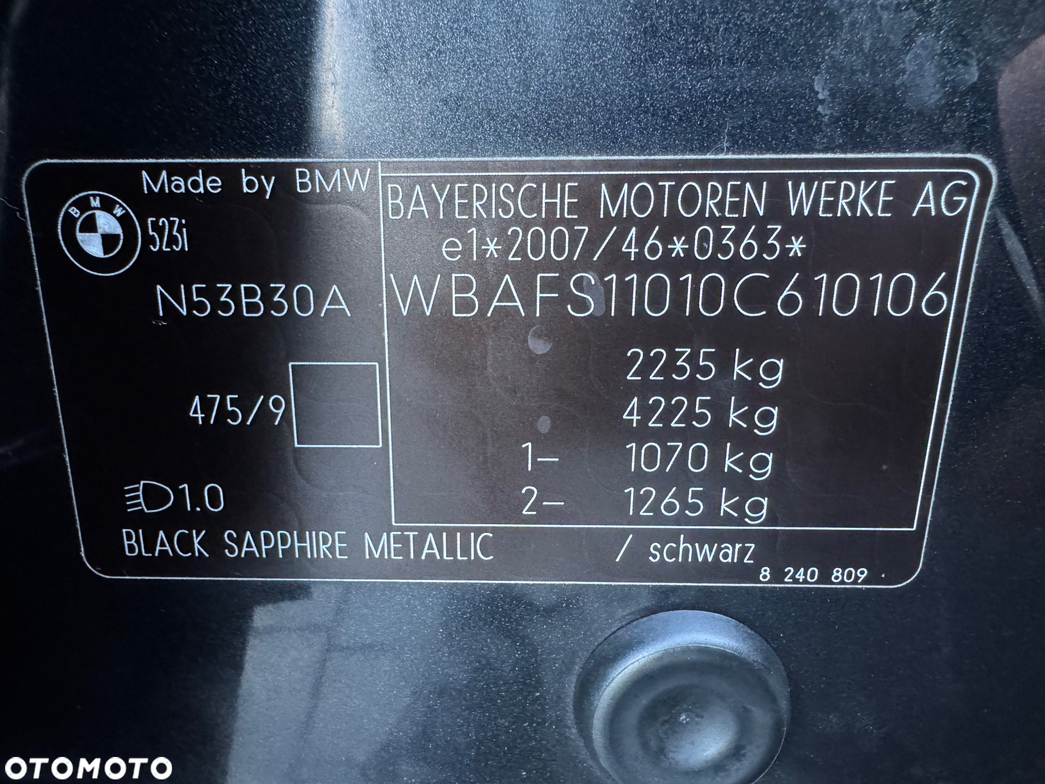BMW Seria 5 523i - 23