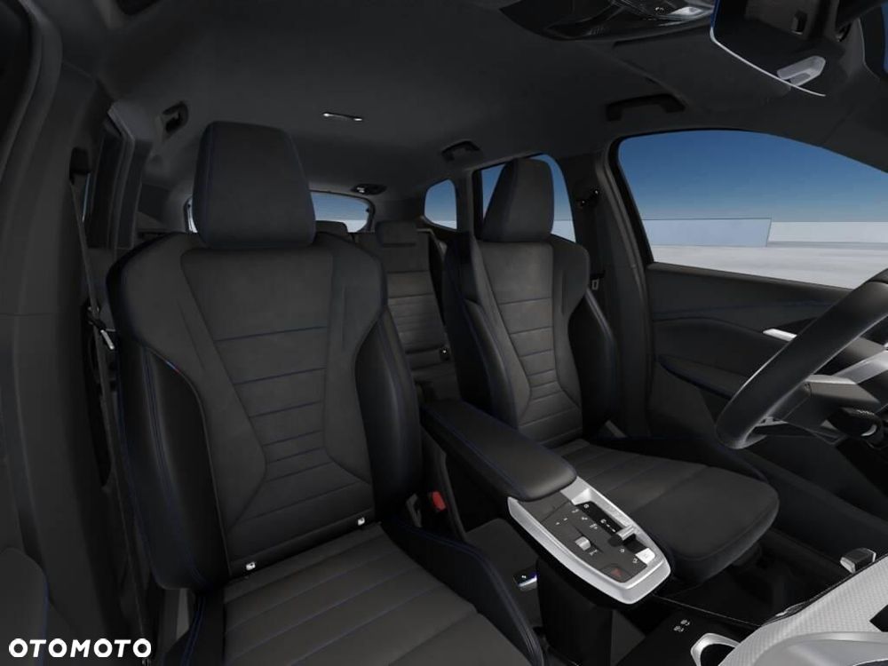 BMW iX1 eDrive20 66.5kWh M Sport Edition - 9