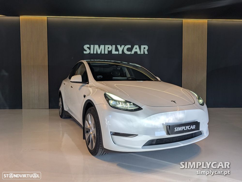 Tesla Model Y Long Range Dual Motor AWD - 3