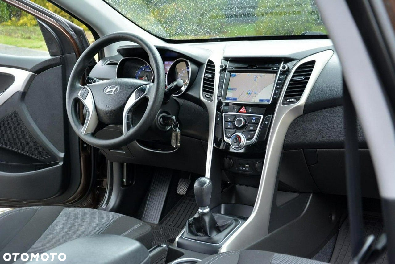 Hyundai i30 Kombi 1.4 Trend - 22