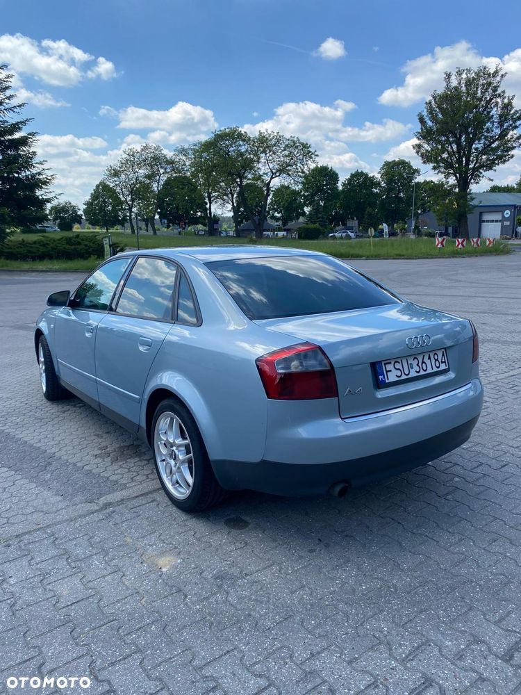 Audi A4 Limousine 1.6 - 5