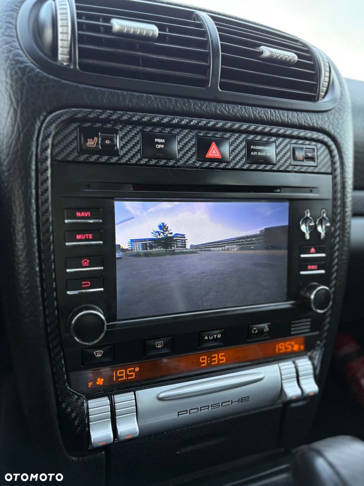 Porsche Cayenne - 15