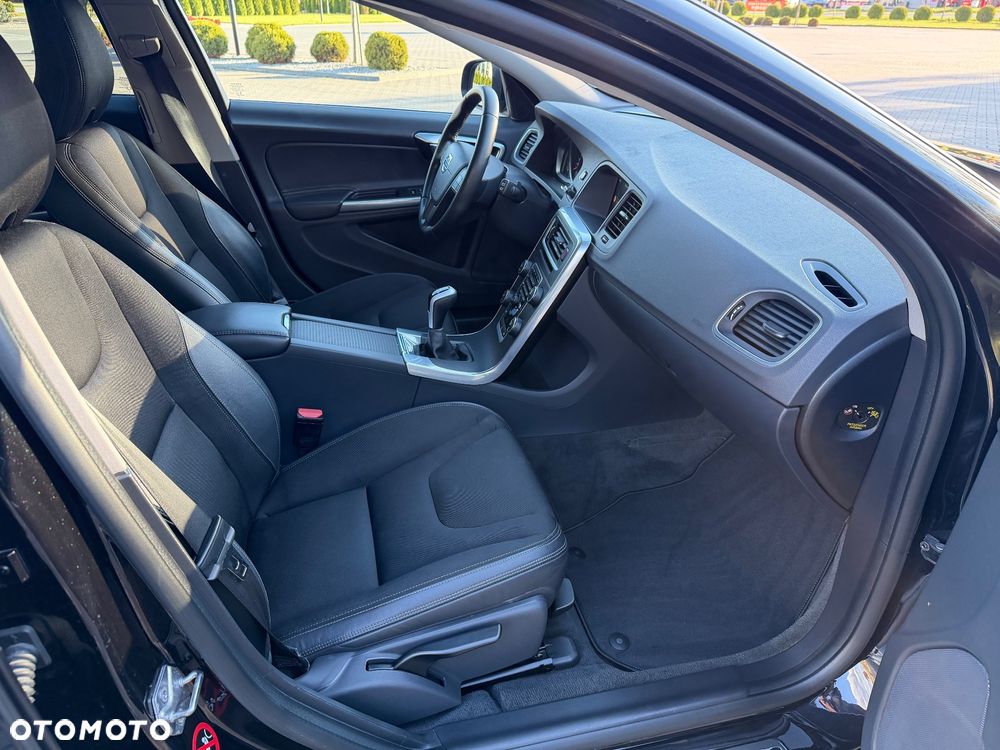 Volvo V60 - 25