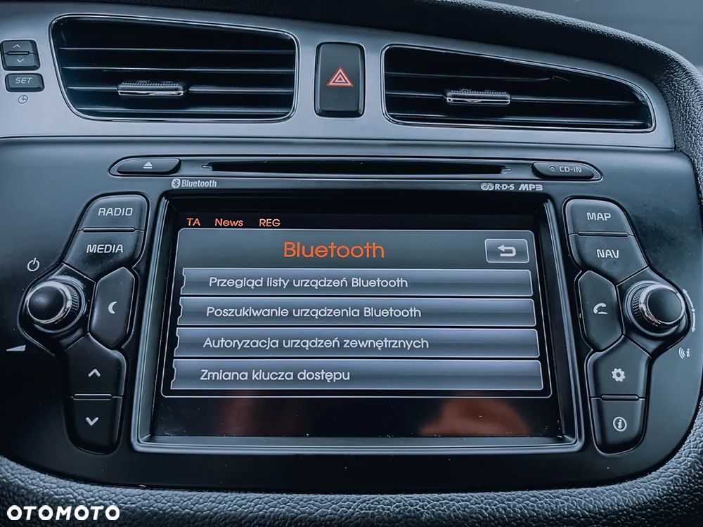 Kia Ceed Cee'd 1.6 GDI L - 24