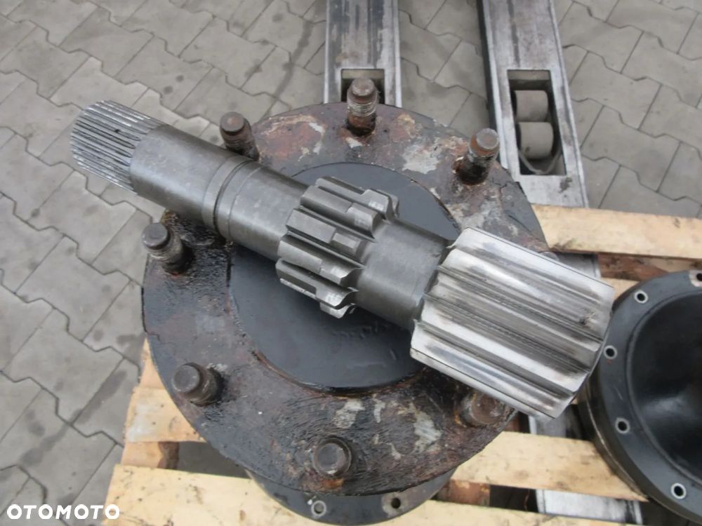 Zwolnica układ planetarny obudowa New Holland T6020 Delta - 3