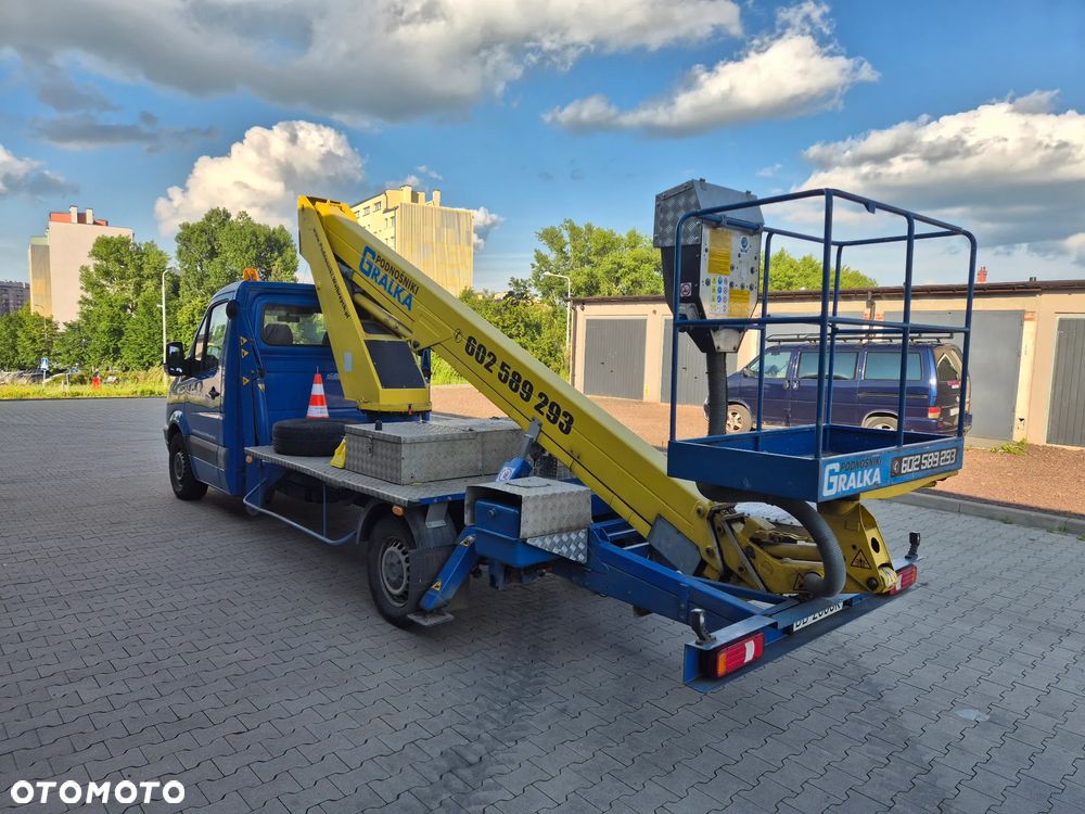 Mercedes-Benz Sprinter - 10
